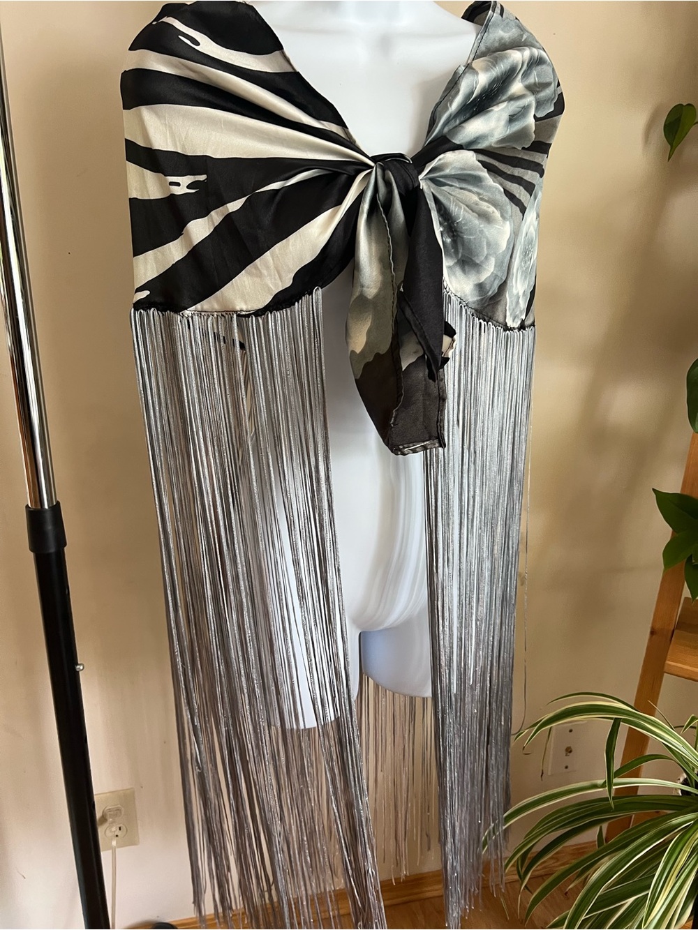 Elegant Black and Silver Floral Fringe women’s skirt
